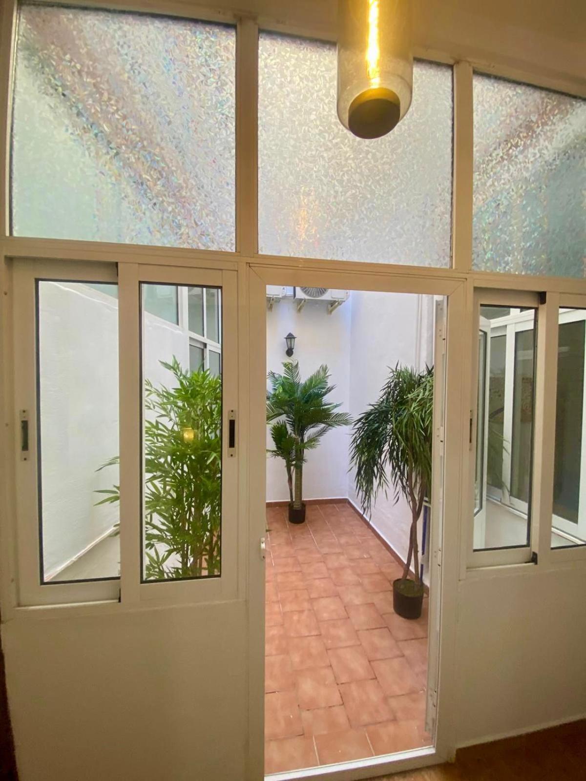 Casa Naty, Espacioso Renovado Apartamento En El Centro De Малага Екстериор снимка